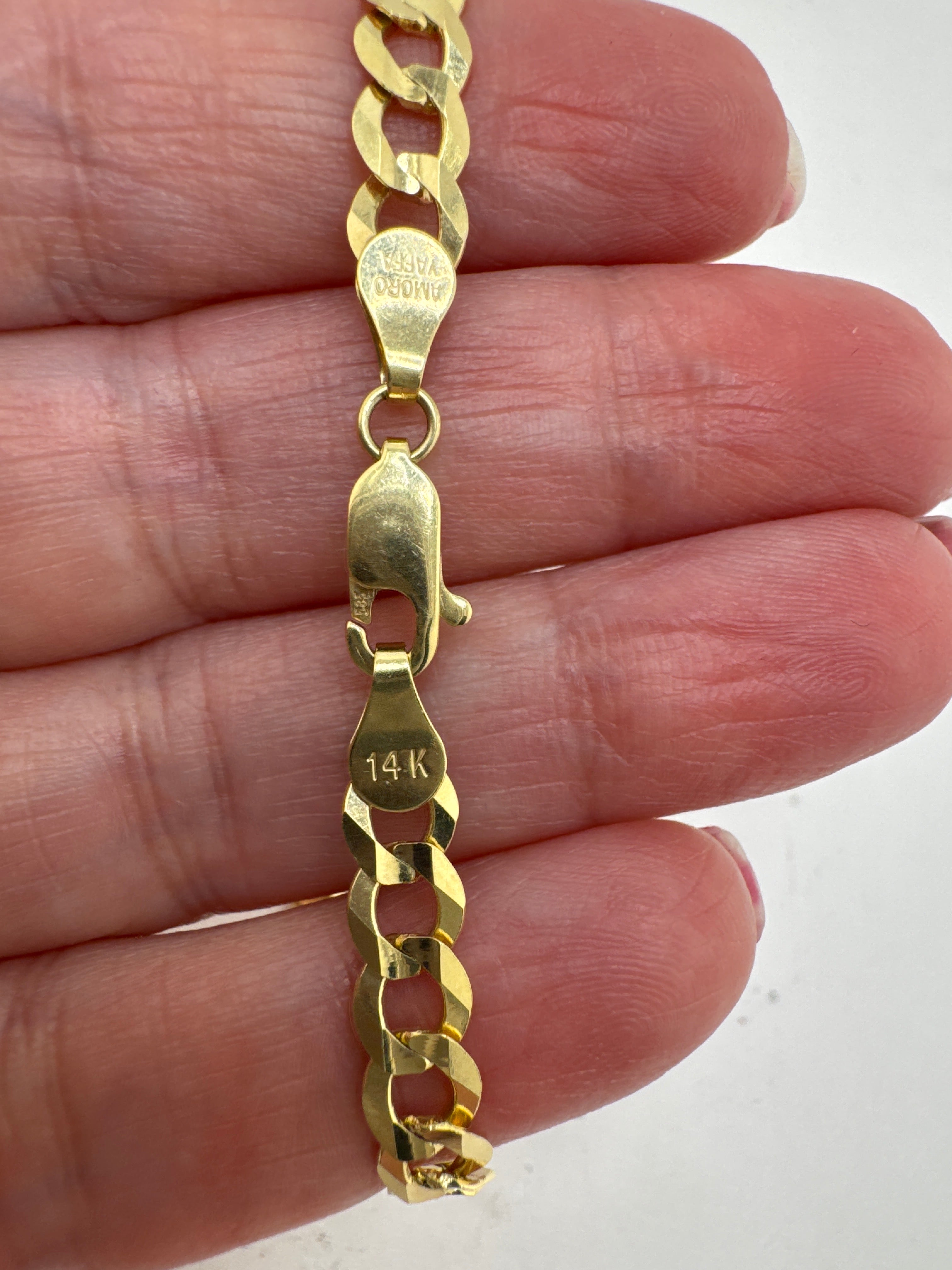 Pulsera Cadena Cubana Italiana en Oro 14K 5.7 mm