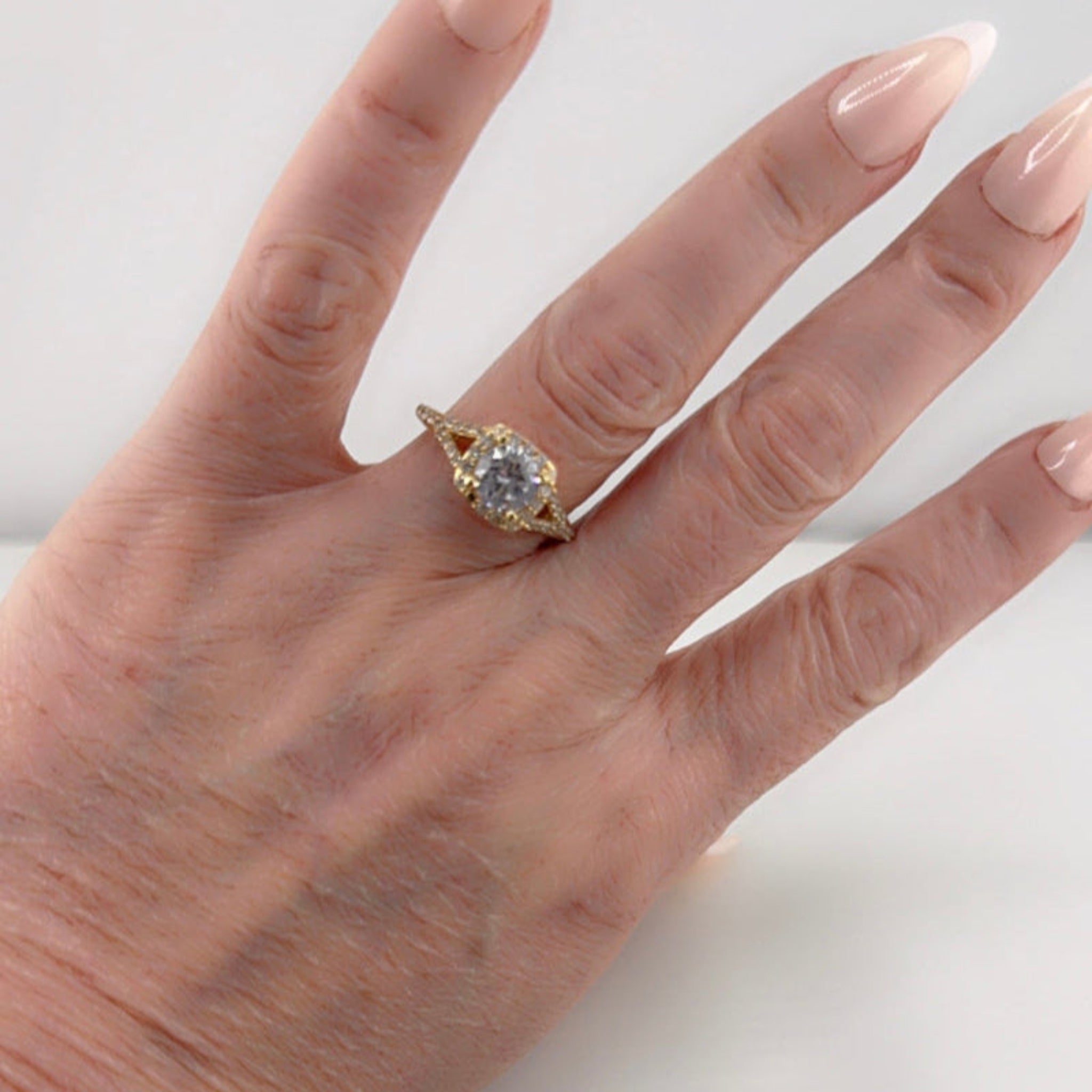 Anillo de compromiso halo - Joyería TuOro