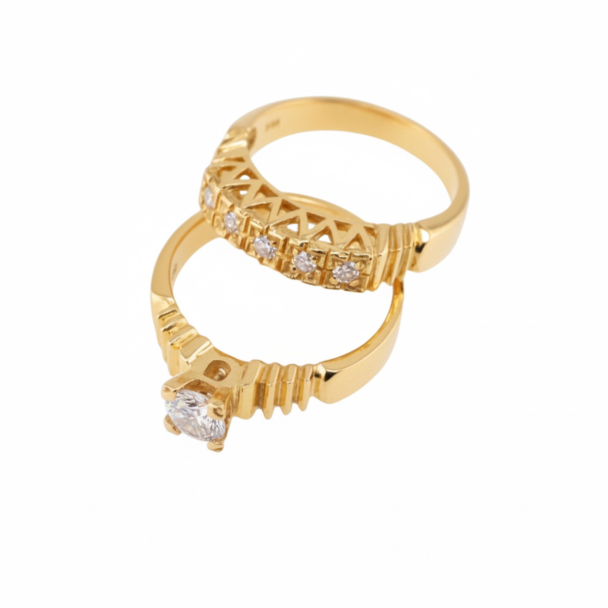 Vista superior del anillo de compromiso halo en Oro 14K con circonia cúbica de 5.5 mm de TuOro
