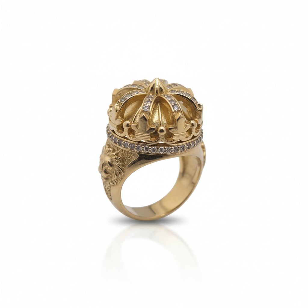 anillo en fondo blanco