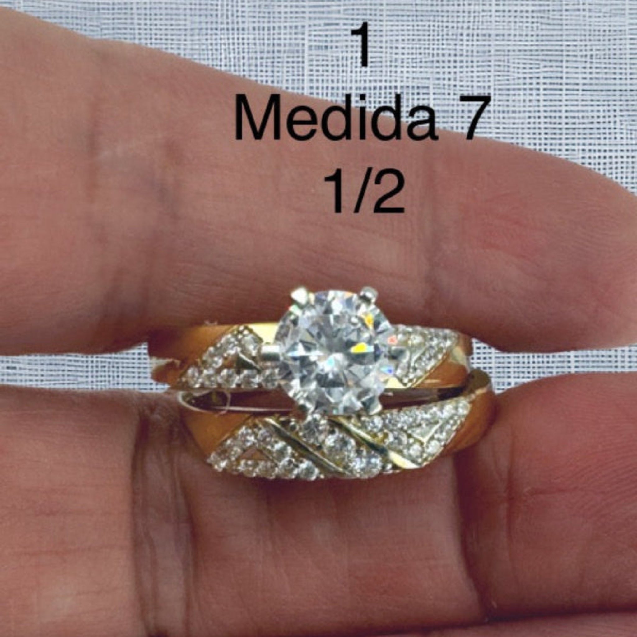 Anillos de compromiso modernos. - Joyería TuOro