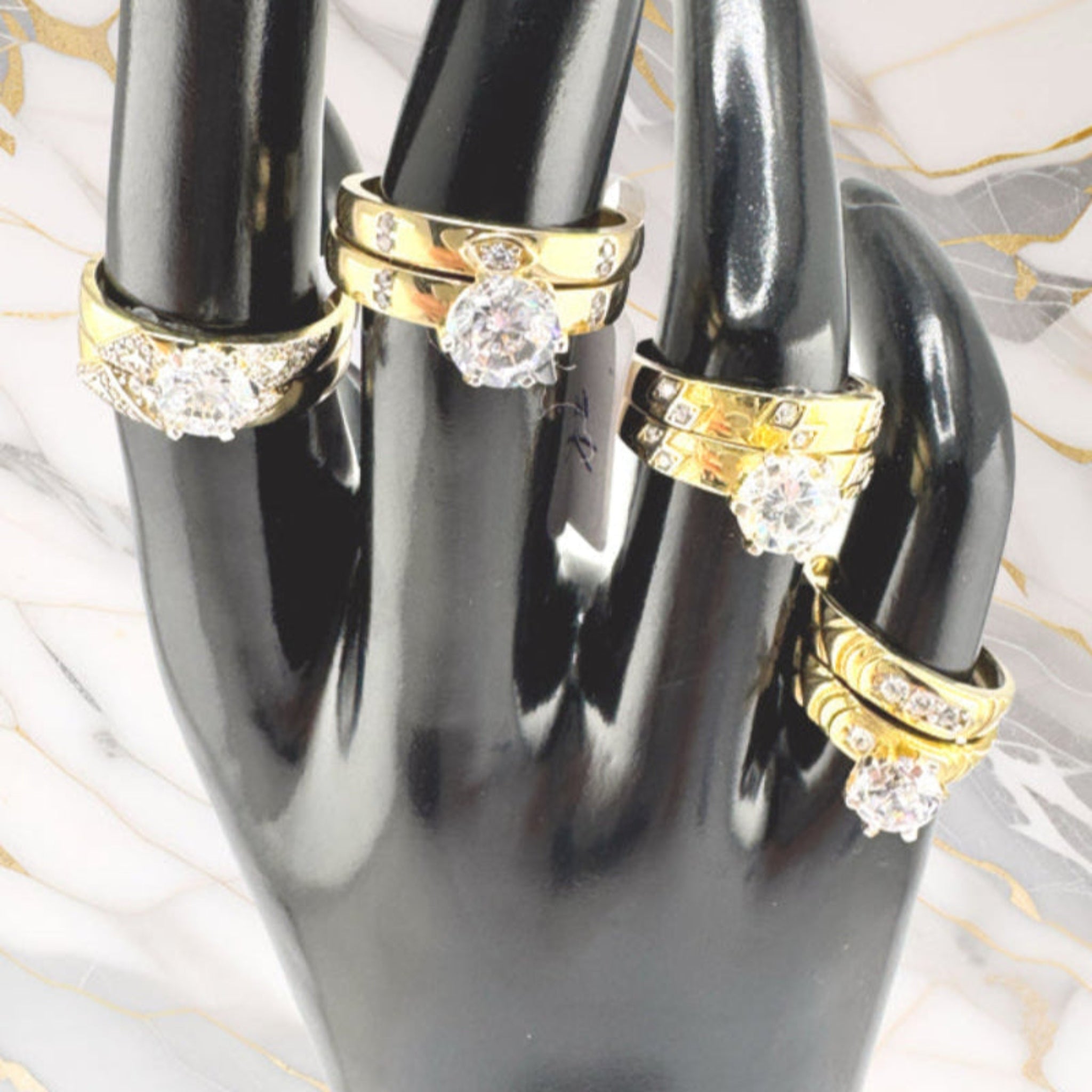 Anillos de compromiso modernos. - Joyería TuOro