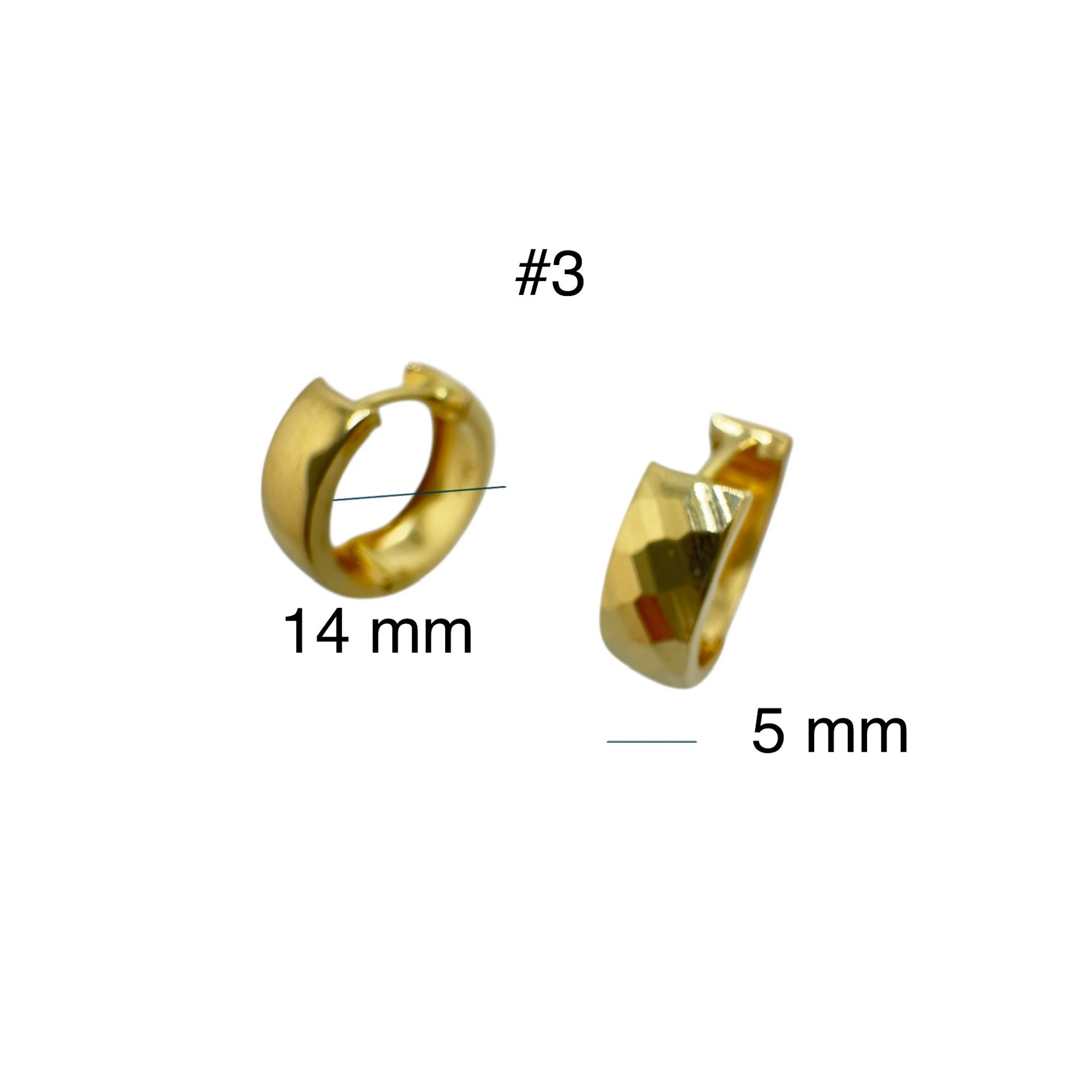Arete corto cierre huggies en oro 14k con faceteado parcial mostrando medidas 14x5 mm. TuOro.