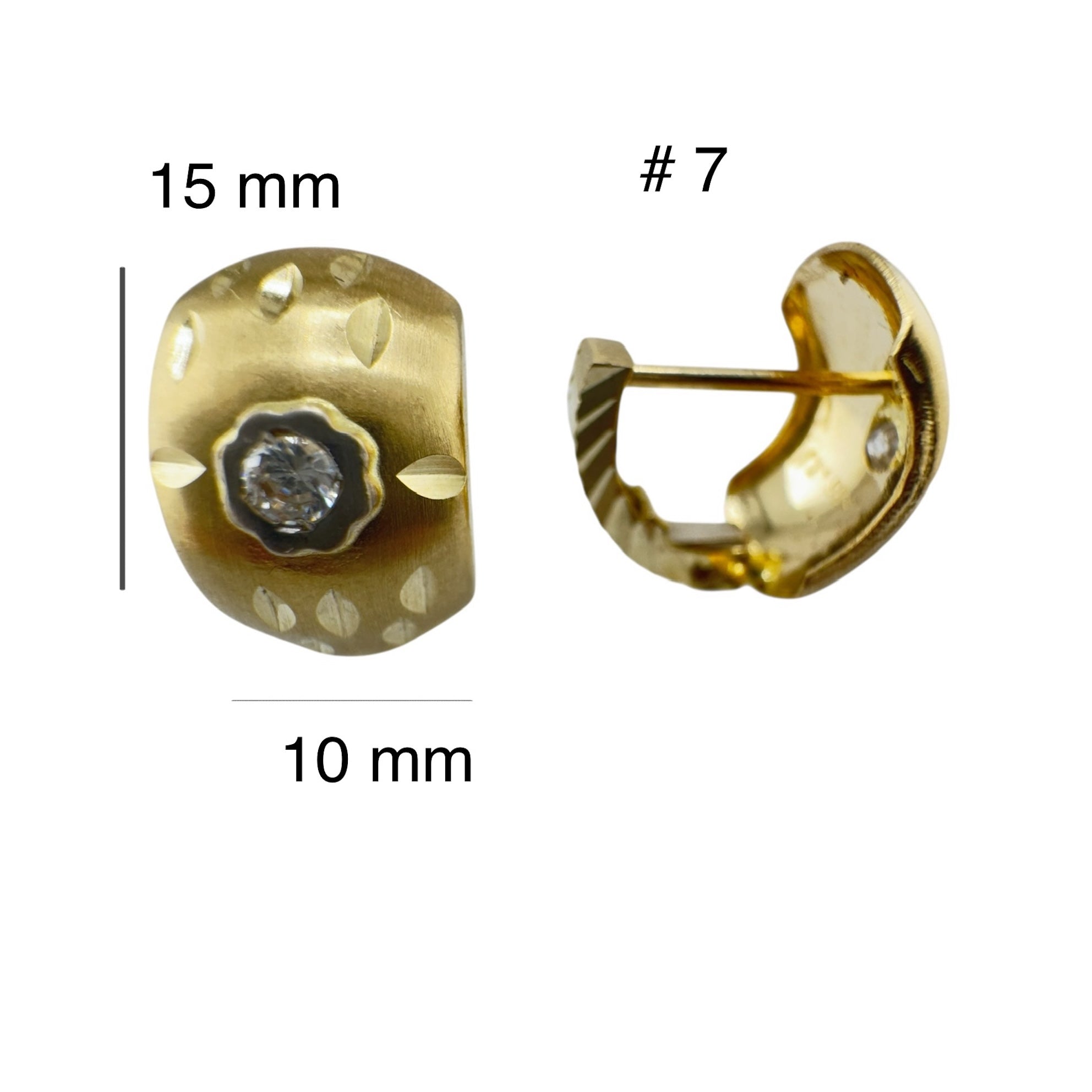 Aretes cortos en oro 14k con cierre de pin y clip de presión, diseño mate con circonia central engastada, medida 15 x 10 mm