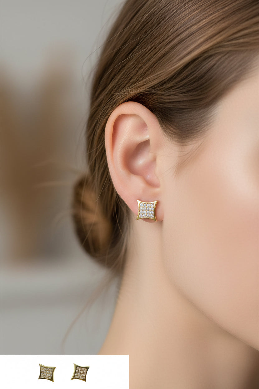 Aretes pequeños de oro 14K en forma de cuadro con incrustaciones de zirconias brillantes, medida 11 mm, joyería elegante para uso diario o regalo, TuOro.
