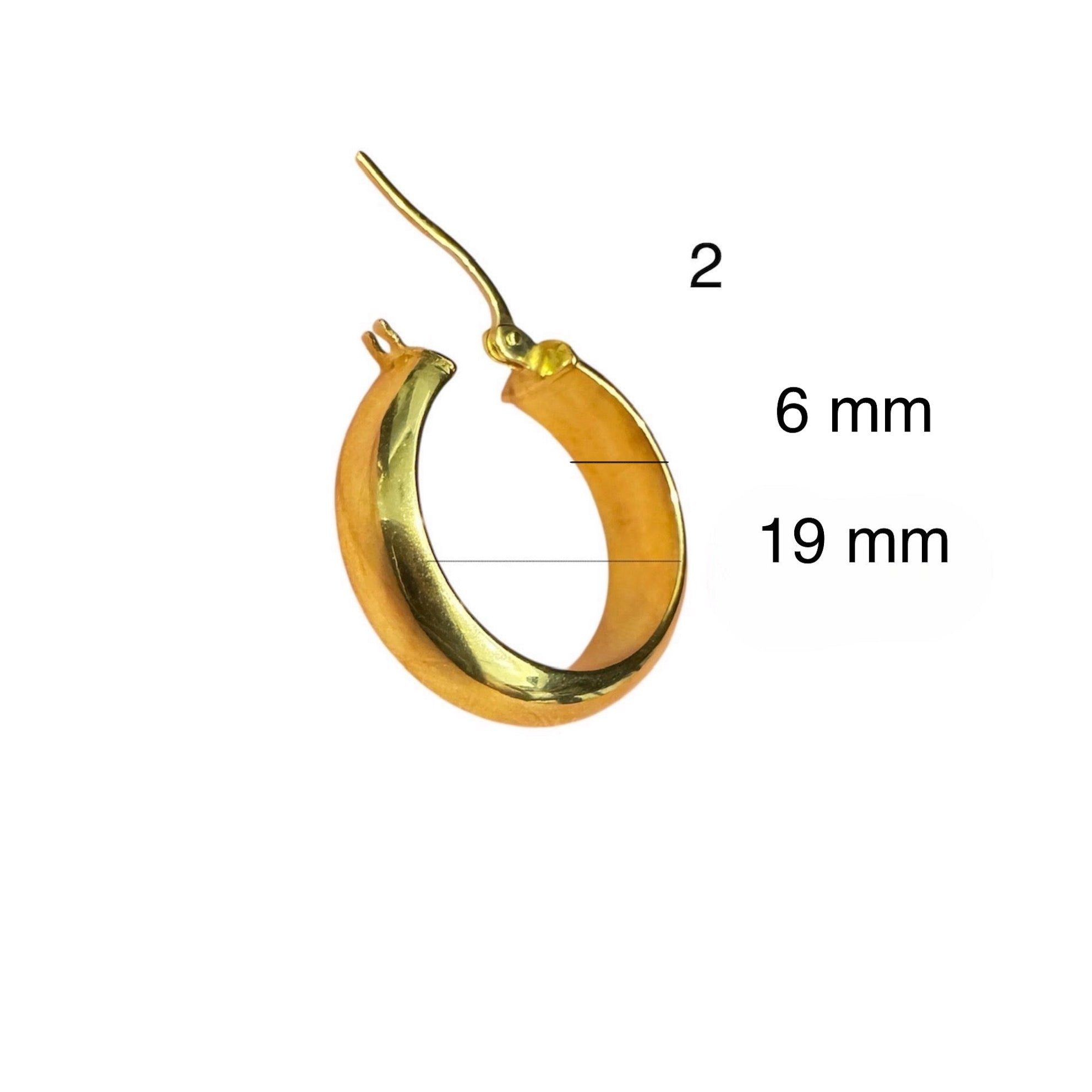 Argolla media caña tamaño pequeña en oro 14K con diseño clásico y brillante – 6 mm de grosor y 19 mm de diámetro, disponible en Joyería TuOro