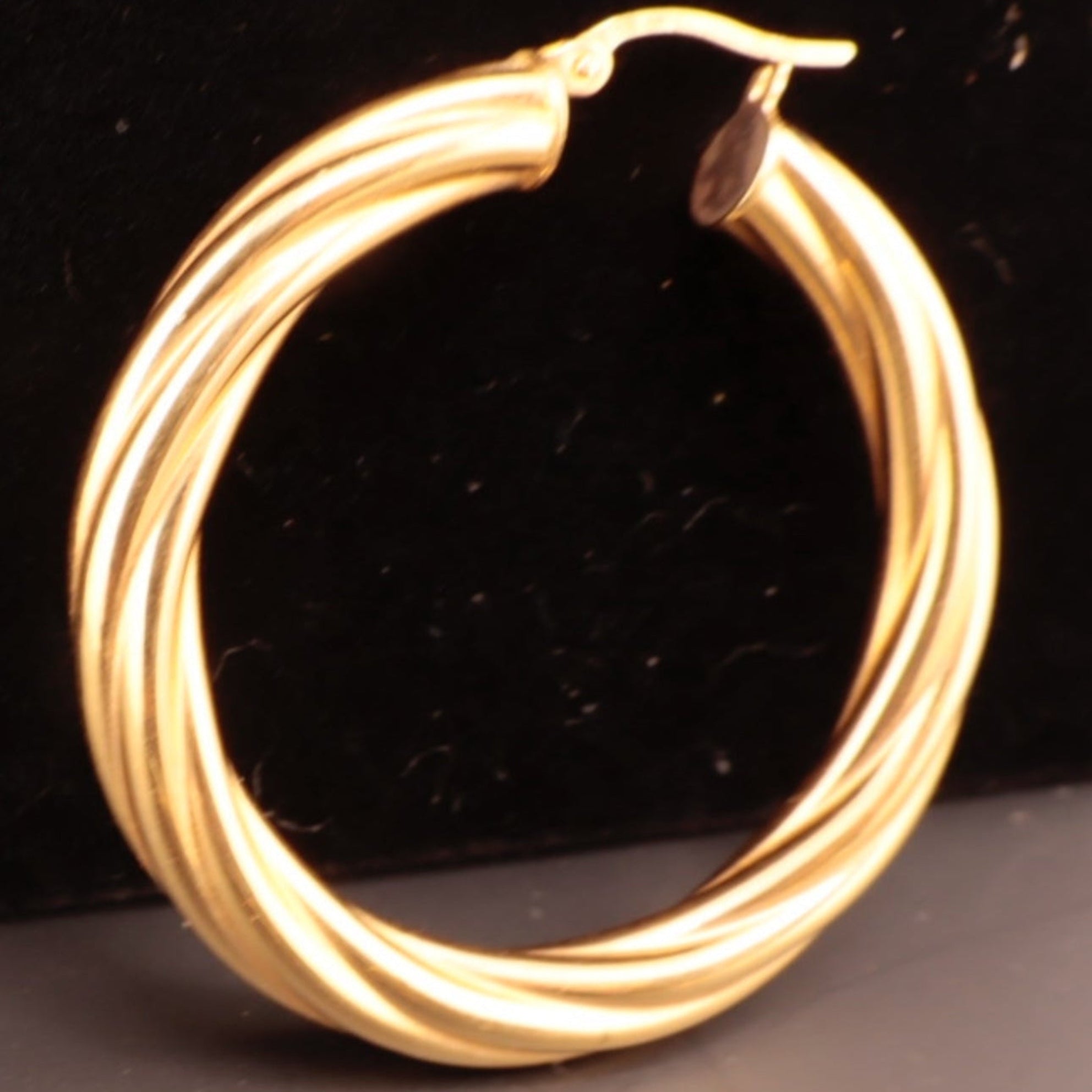 Argollas torcidas lisas de oro 14K – Grosor 5 mm | Joyería TuOro - Joyería TuOro