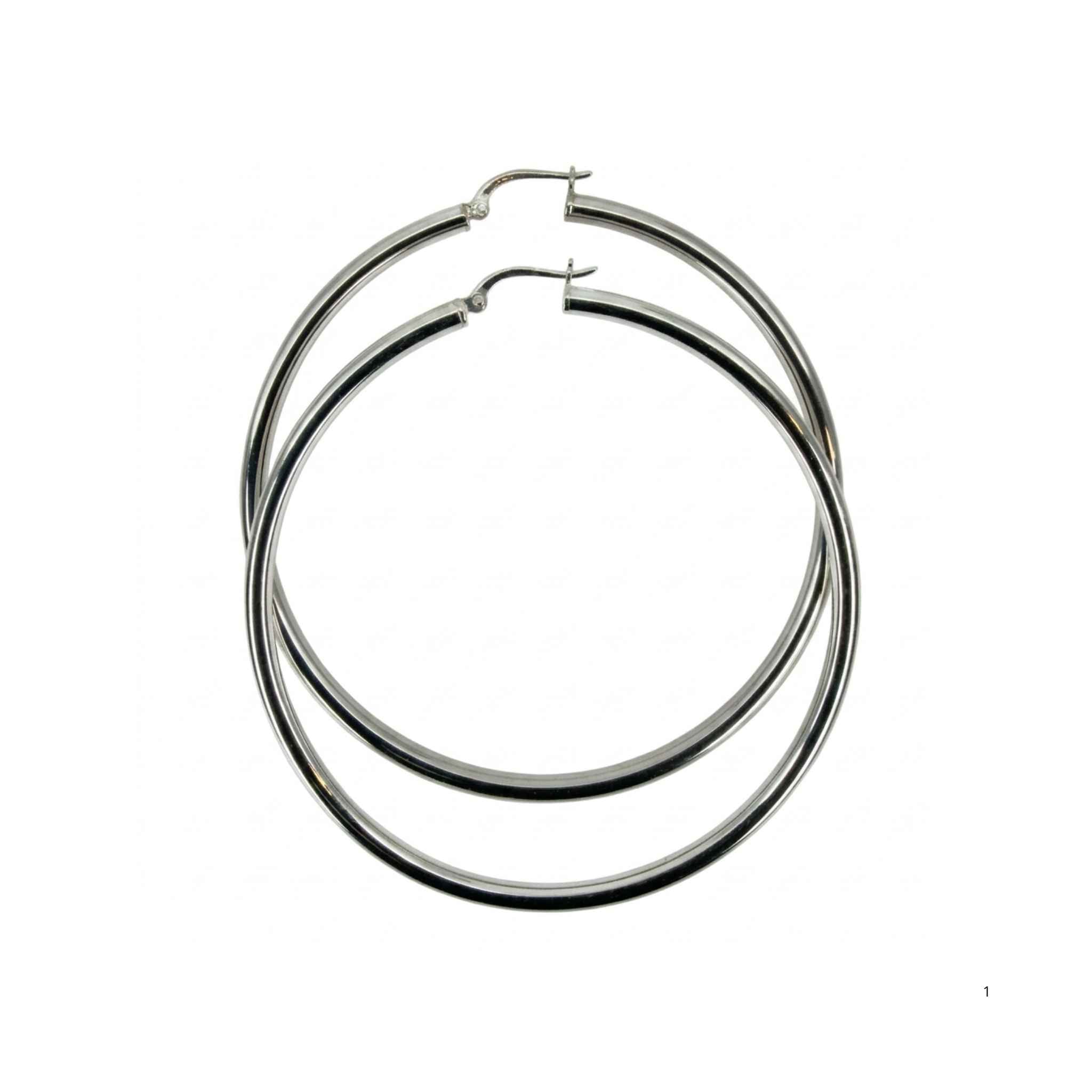 Par de argollas tubulares de Plata 925 de 3 mm con cierre de ballesta y acabado pulido.