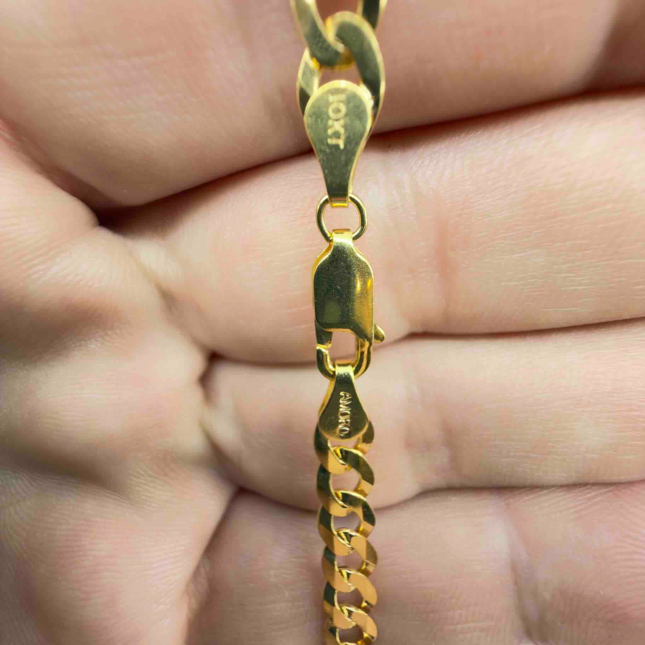Comparación de la Cadena Cubano-Italiana de oro 10K de 5.3 mm mostrando detalles del cierre, TuOro.