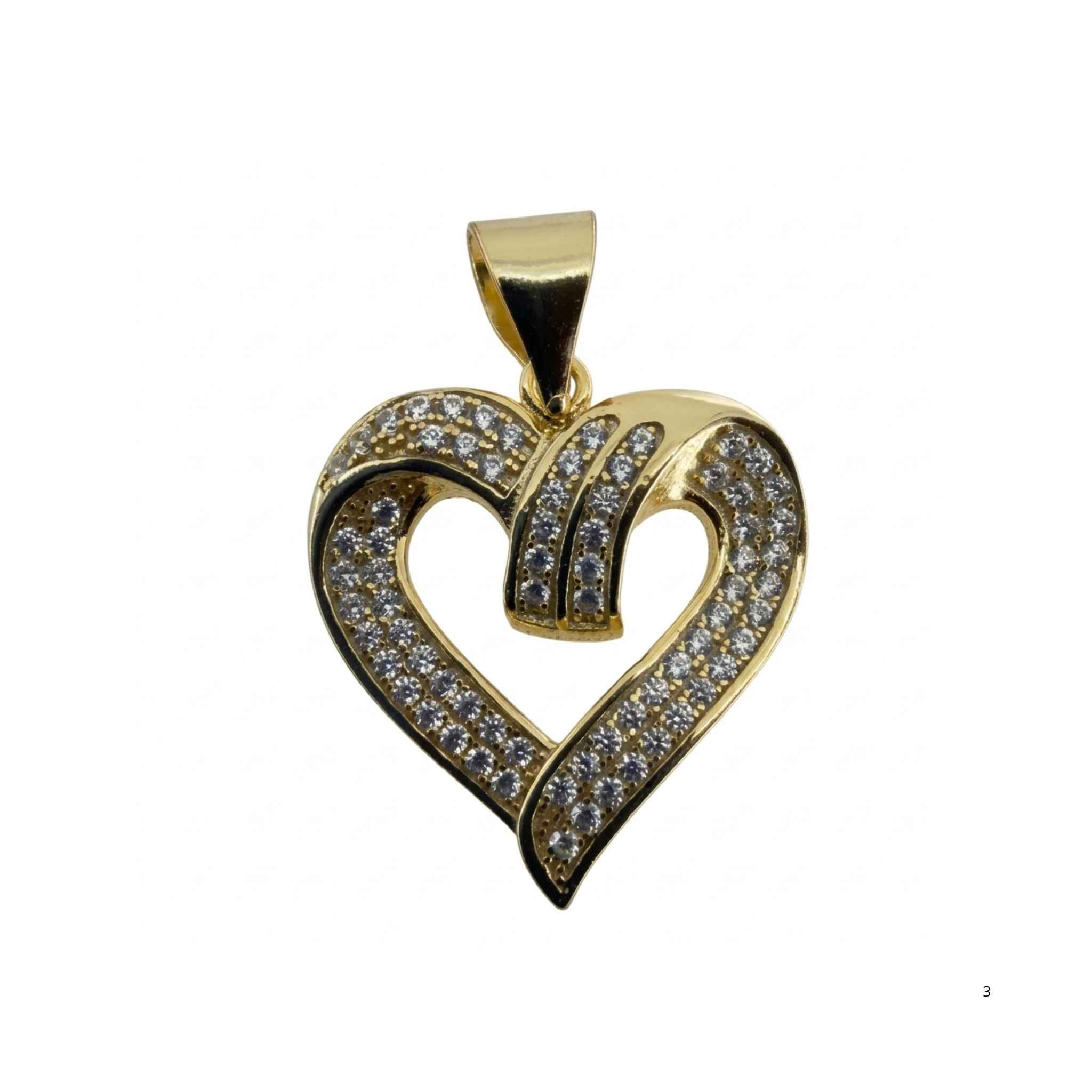 Dije de corazón en Plata 925 dorada con circonias brillantes sobre fondo blanco, diseño romántico de TuOro.