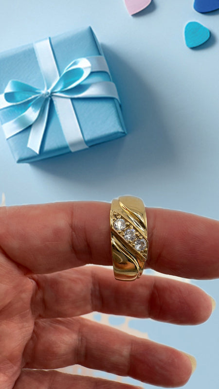 Anillo de compromiso tres piedras de Oro 14K