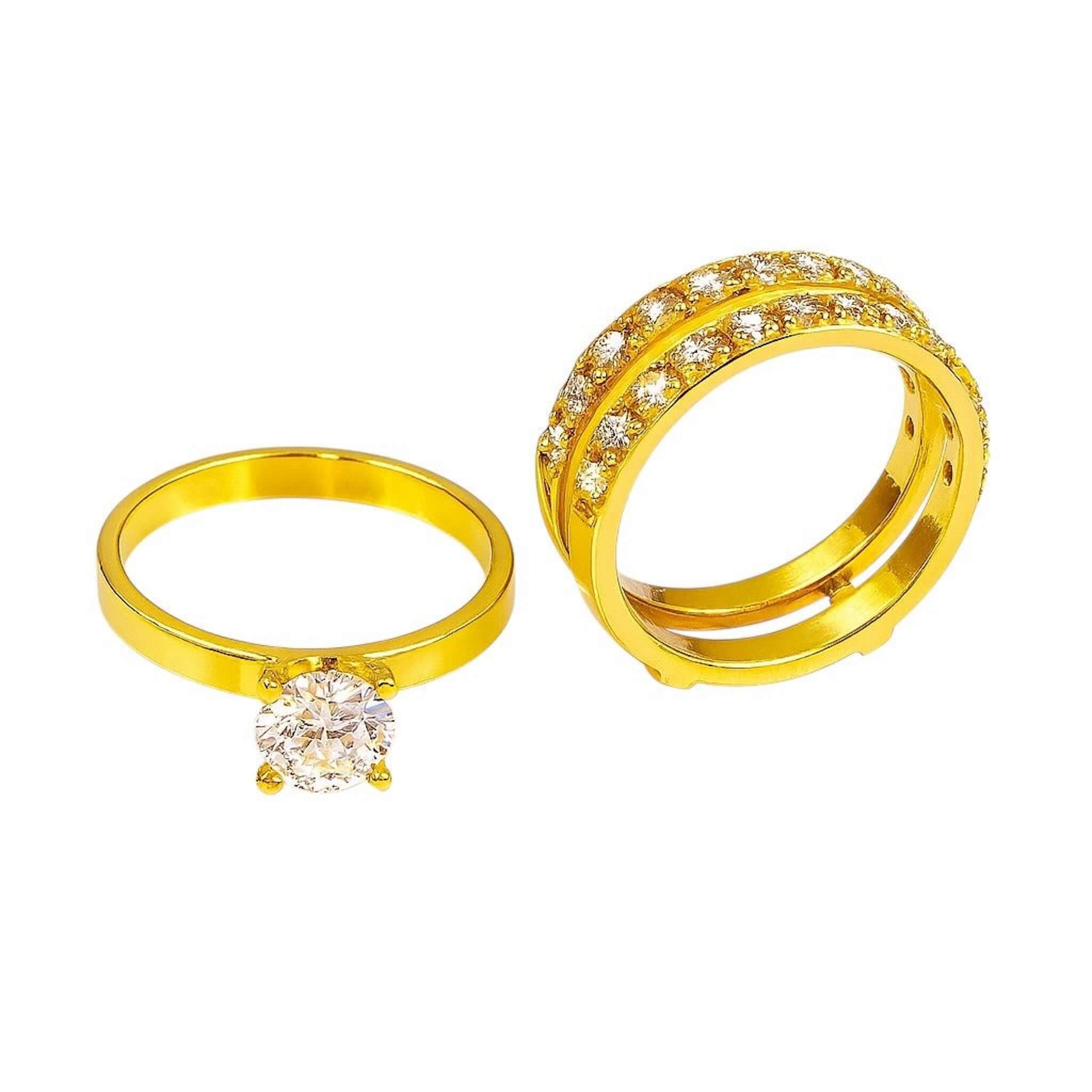 Anillo de compromiso solitario doble aro en Oro 14K 5 mm de TuOro junto a otro anillo, comparación de diseño y estructura