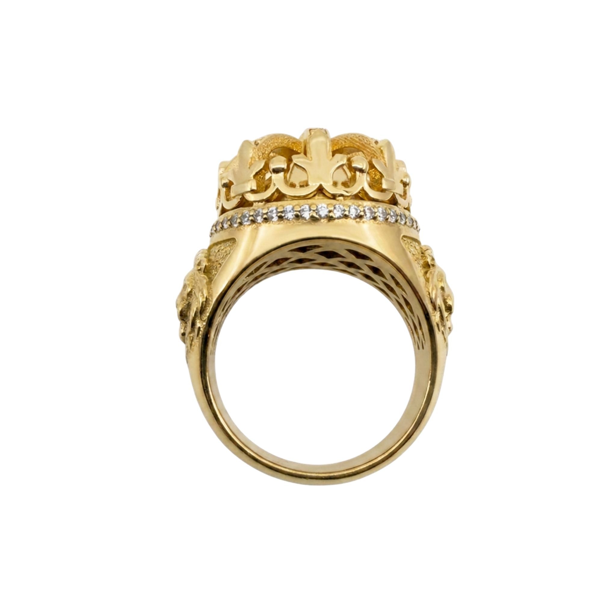 Anillo Corona Real de Oro 10K visto desde atrás, mostrando la estructura de la corona, la galería y el aro.