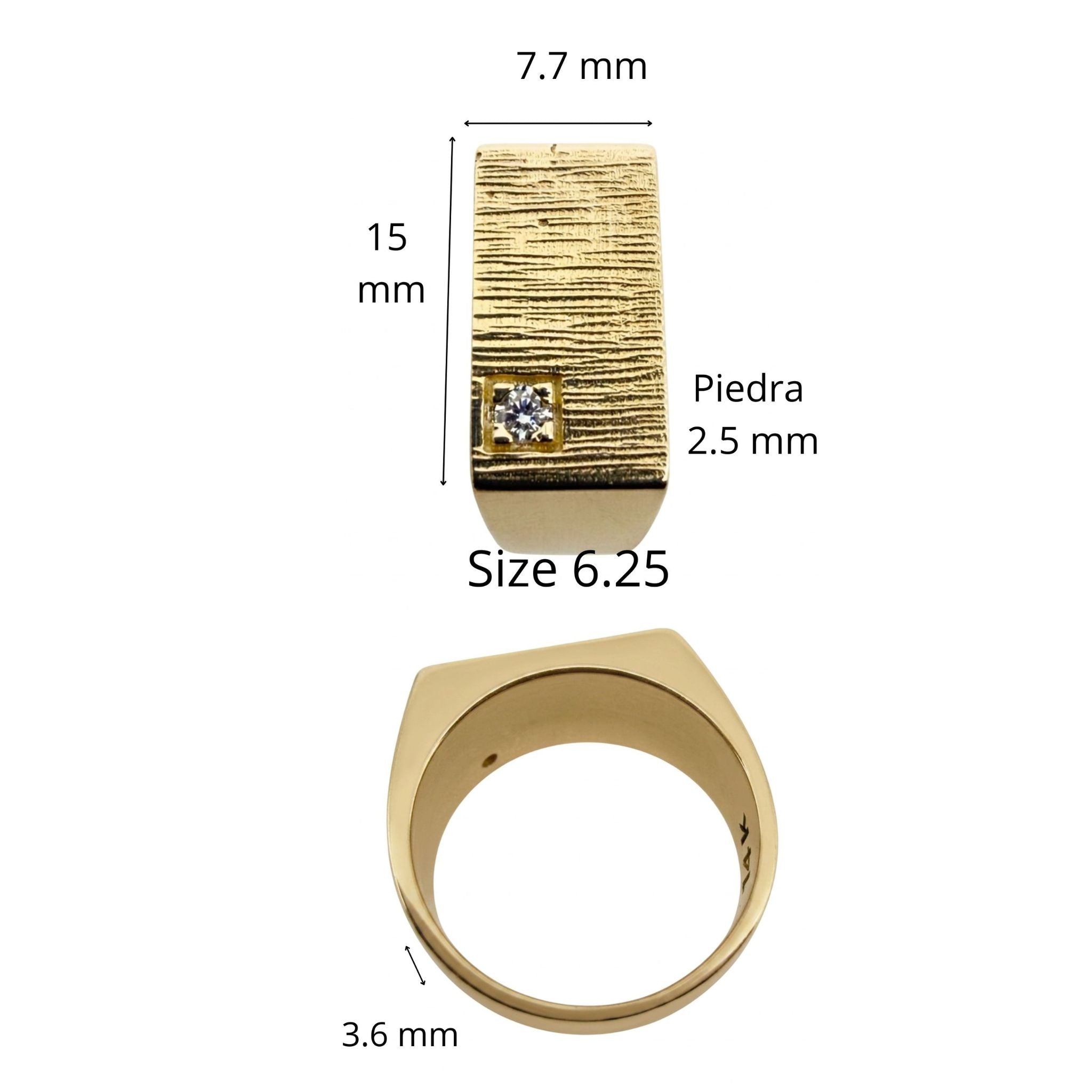 Anillo de Sello para Meñique en Oro 14K texturizado con circonia de 2.5 mm, medidas de 15 x 7.7 mm y talla 6.25, TuOro®.