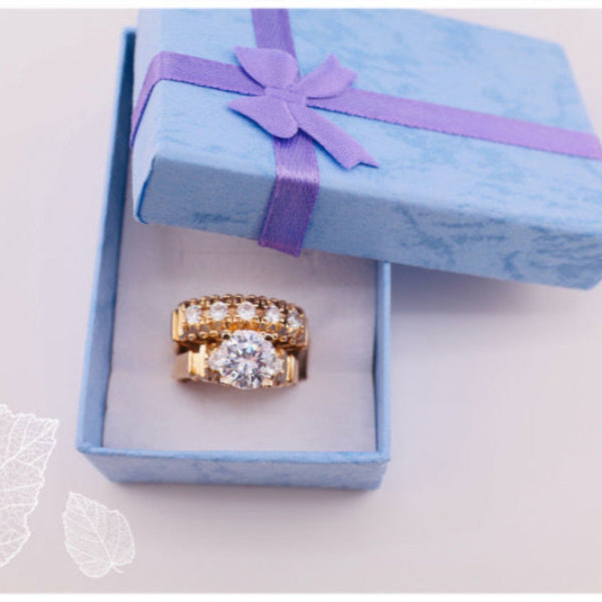Anillos de compromiso tradicionales. - Joyería TuOro