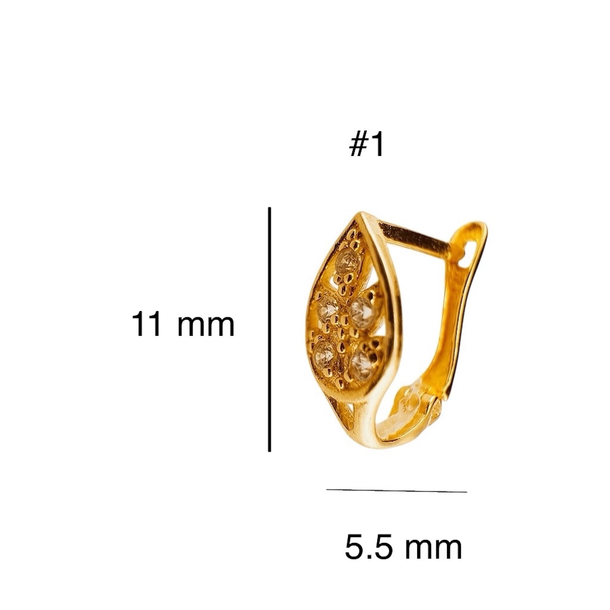 Arete corto de oro 14K con zirconias blancas en diseño de hoja, cierre de presión con resorte, tamaño 11 mm de alto por 5.5 mm de ancho

