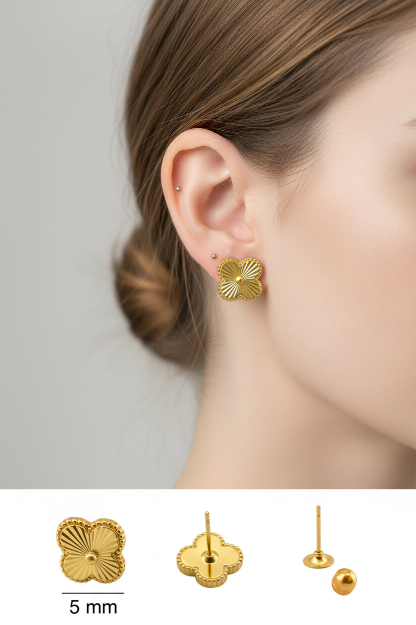 Arete pequeño en oro 14K con cierre de rosca, diseño de trébol en relieve de 5 mm, elegante y delicado, TuOro.