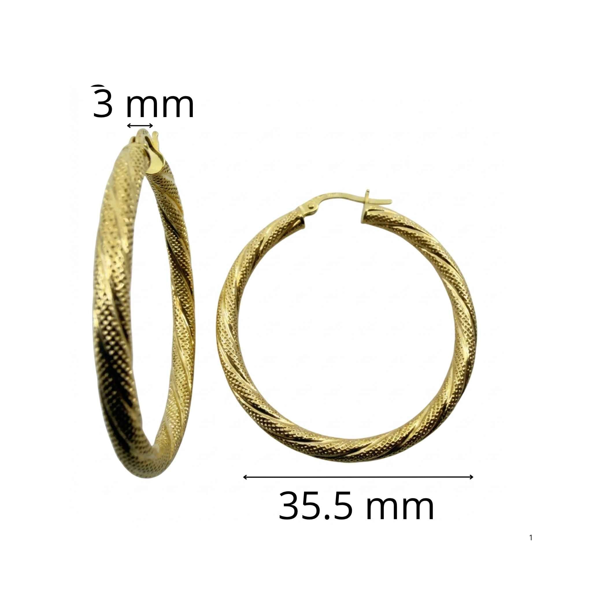 Argollas Torcidas Satinadas en Oro 10K 3 mm con medida de 35.5 mm de diámetro sobre fondo blanco.